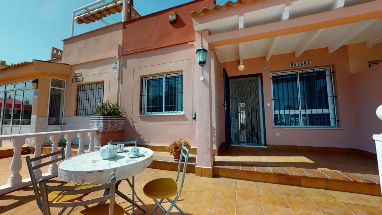 Cozy & Bright Bungalow Torrevieja Exterior photo